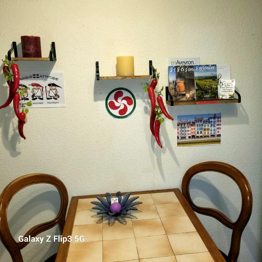 Gites Basques Лагиол Екстериор снимка